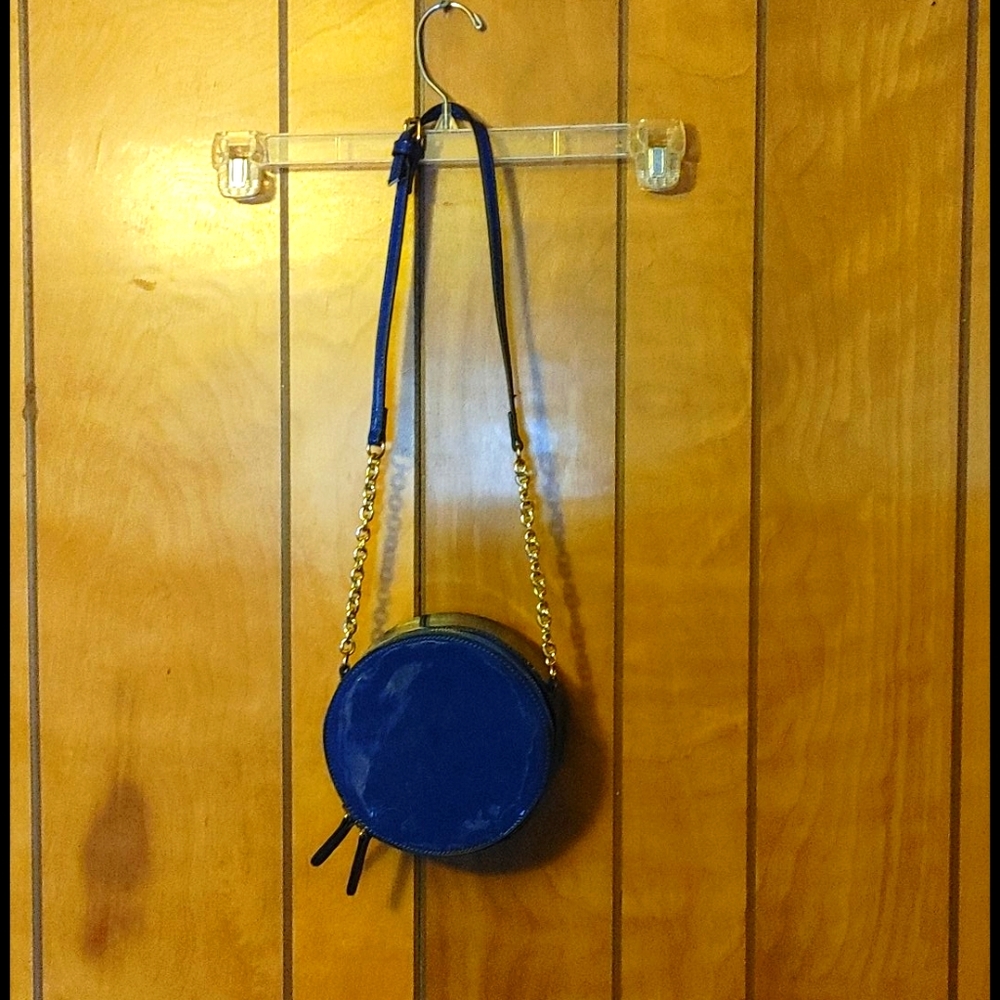Blue round bag